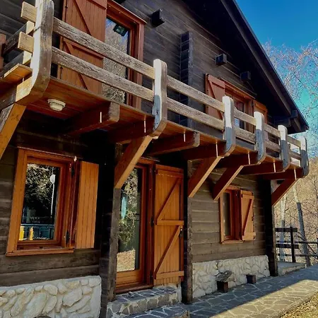 Chalet Lo Chalet Nel Bosco-the House Of Beautiful Sensation *